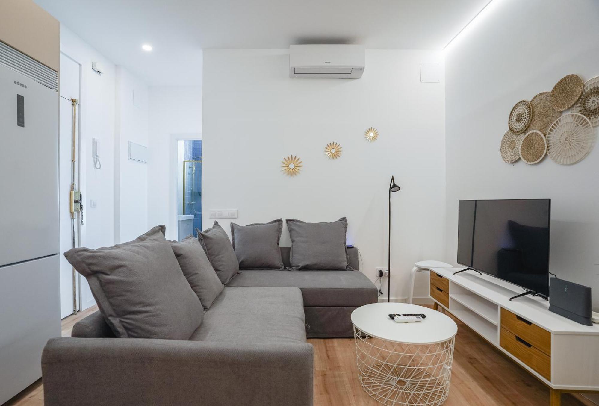 מדריד Cozy And Modern-1Bedroom 1Bathroom-Delicias מראה חיצוני תמונה